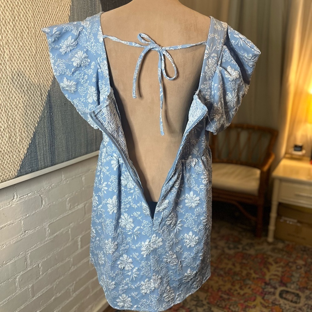 SHEIN Blue and White Floral Embossed Dress - Picture 7 of 8
